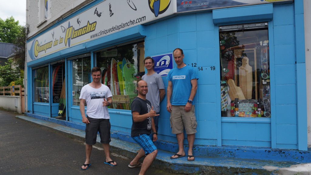 ecole de kite normandie clinique de la planche equipe de 4 moniteur de kite TEDDY BENJAMIN LOUIS et PIERRE